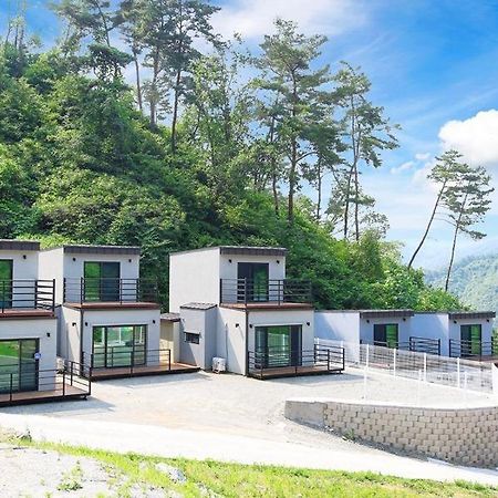 Hongcheon Stone Brown Pension エクステリア 写真